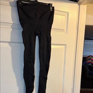Butt lifting leggings. Size XL. NWOT